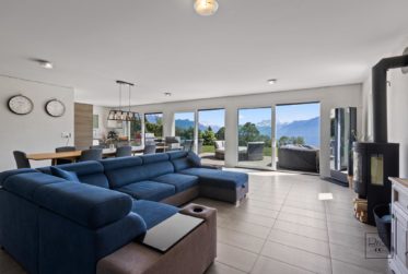 Maison avec vue panoramique sur le lac Léman à Jongny