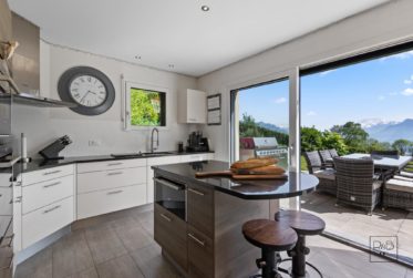 Maison avec vue panoramique sur le lac Léman à Jongny