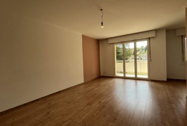 Appartement 3.5 pièces à Farvagny, dernier étage avec balcon