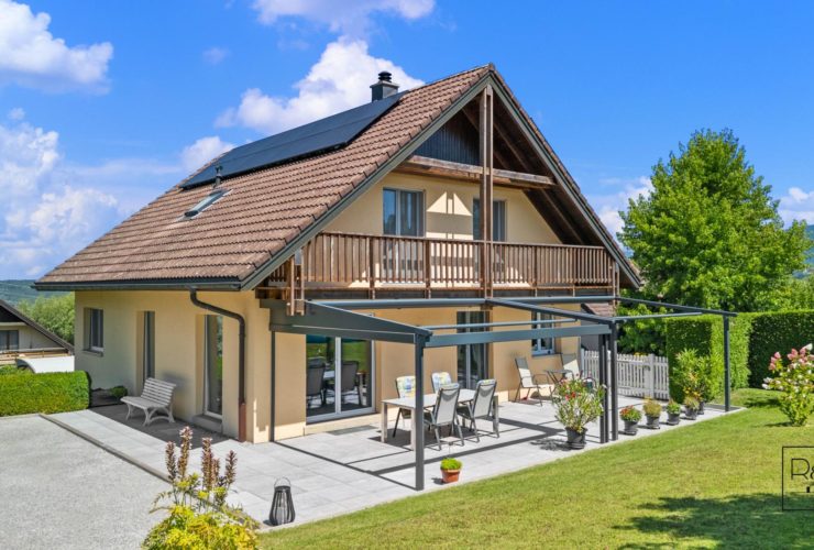 Maison individuelle avec grand terrain