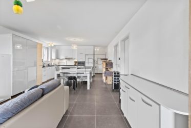 Appartement moderne 3.5 pièces avec grand balconà Mossel (Ursy)