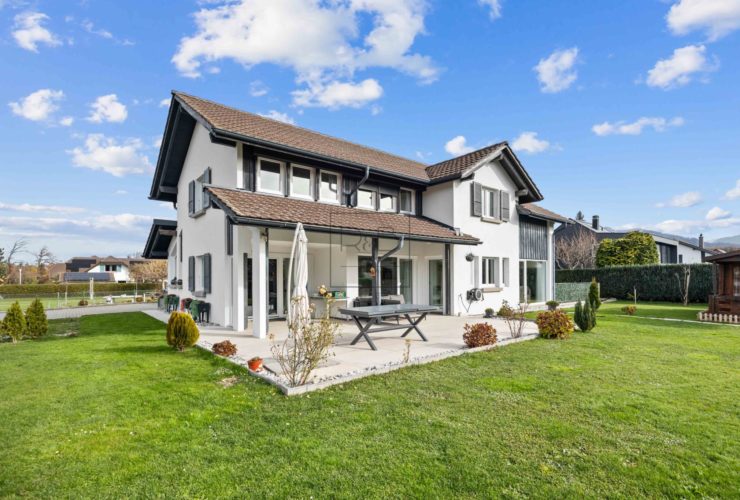 Maison individuelle de 10.5 pièces comprenant un 2.5 pièces indépendant à Riaz