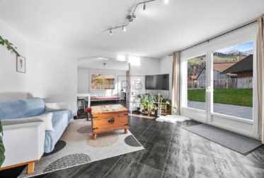 Grande maison familiale de 7.5 pièces avec espace aménageable au sous-sol