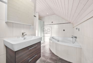 Grande maison familiale de 7.5 pièces avec espace aménageable au sous-sol