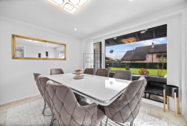 Maison individuelle de 10.5 pièces comprenant un 2.5 pièces indépendant à Riaz