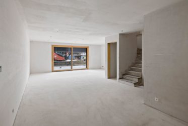 Villa contemporaine lumineuse avec extérieurs privatifs