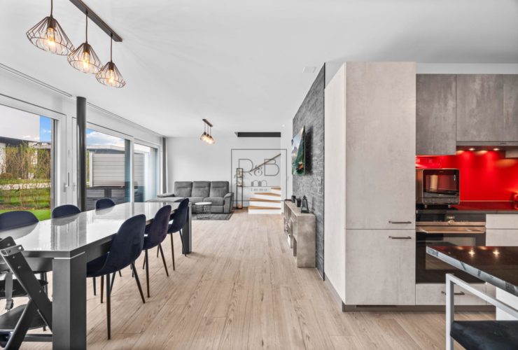 Belle maison contiguë sise à La Tour-de-Trême