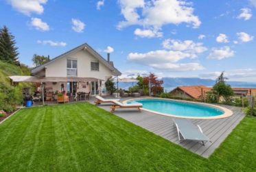 Villa jumelée avec piscine et vue lac Léman à Blonay