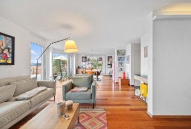 Villa jumelée avec piscine et vue lac Léman à Blonay